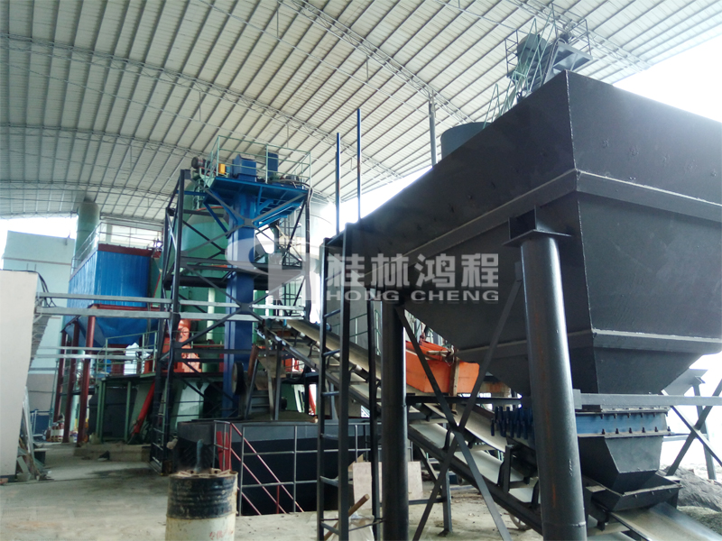 鐵礦粉，磨粉生產(chǎn)線，立式磨粉機(jī)，鐵礦粉磨粉機(jī)，立磨，磨粉機(jī)械，磨粉設(shè)備，桂林鴻程