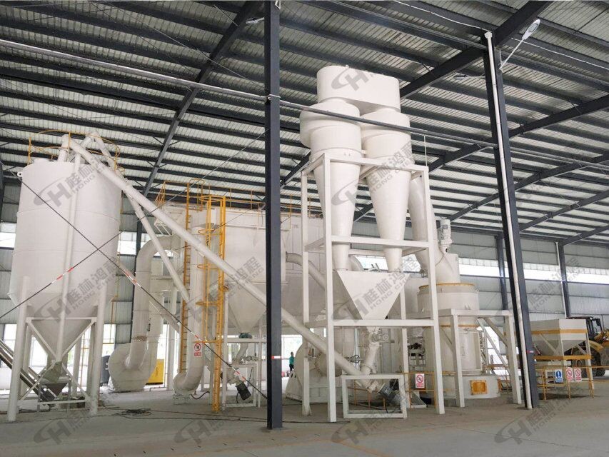 碳酸鈣超細(xì)磨粉機(jī),磨粉機(jī)價格,磨粉機(jī)廠家,立式磨粉機(jī),1000目超細(xì)磨粉機(jī)